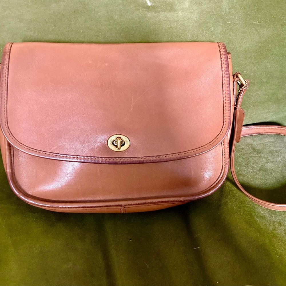 Vintage Coach Saddle Crossbody Bag Gem